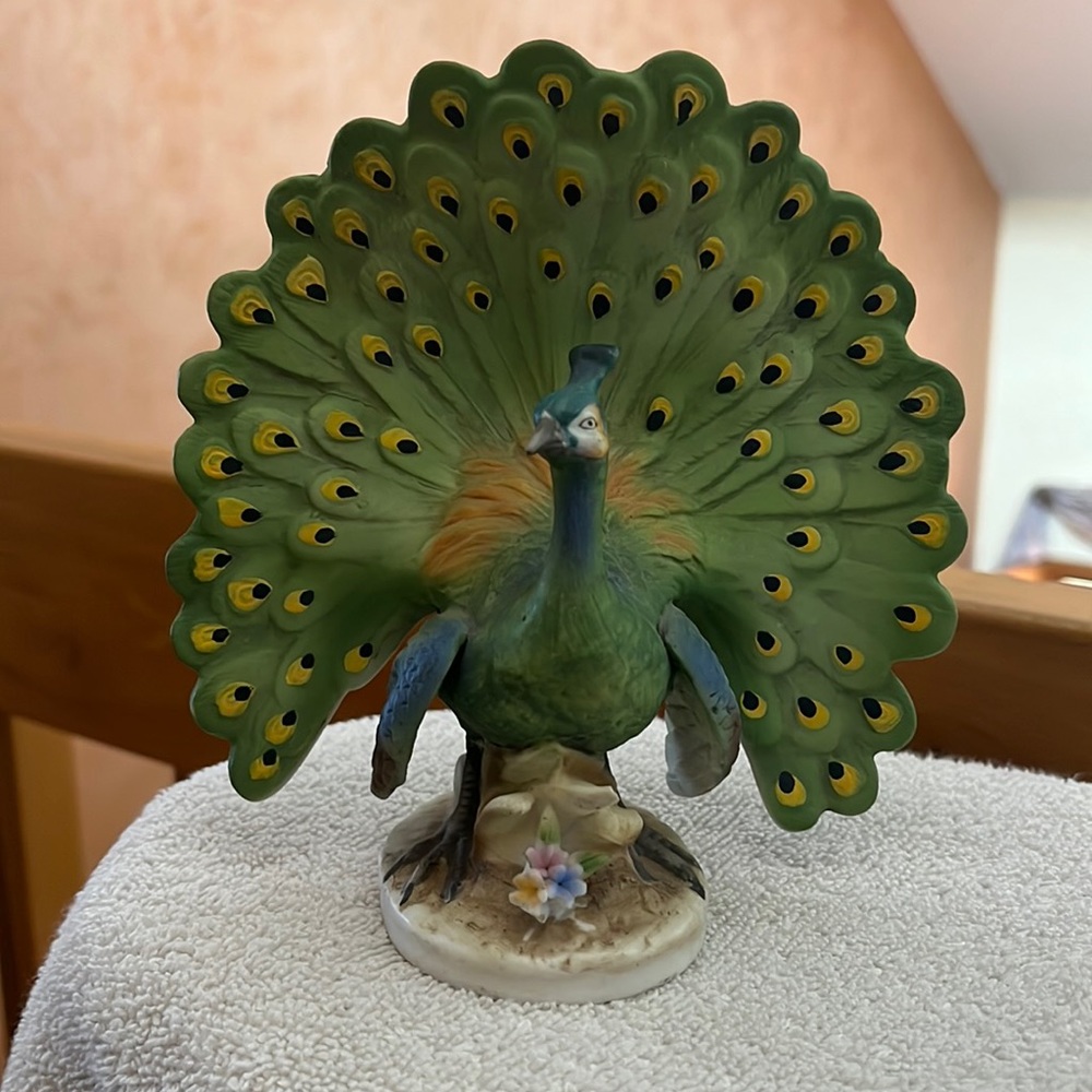 Vintage Lefton China Peacock Ceramic Figurine - Japan 6”H